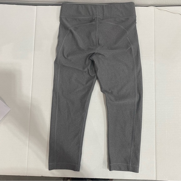Under Armour Compression Heat Gear Leggings Crop Women’s Size Small - Picture 2 of 6